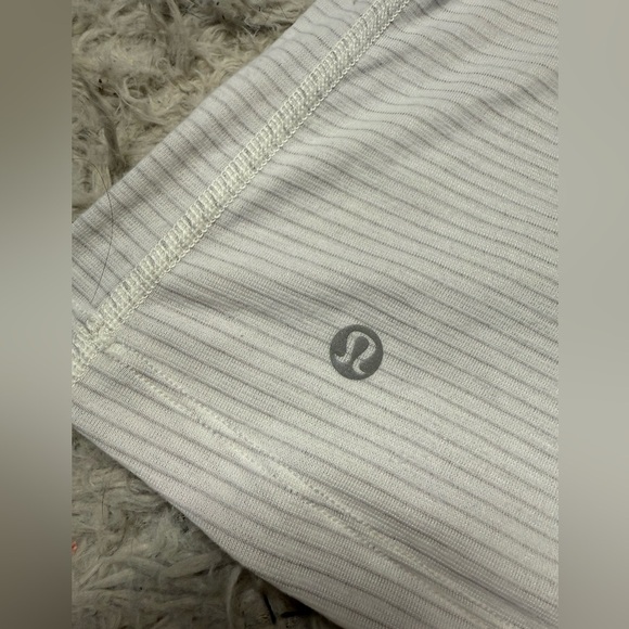 Lululemon trapeze twist tank white EST size 4 - Picture 8 of 8